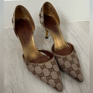 Gucci heels with gold heel